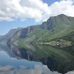 弗洛利4444旅馆 Floyrli