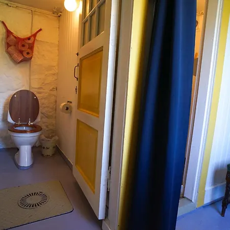 Hostel Florli 4444 Floyrli