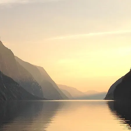 Florli 4444 אכסניה Floyrli