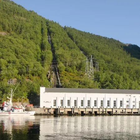 אכסניה Florli 4444 Floyrli