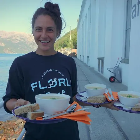 Florli 4444 Vandrarhem